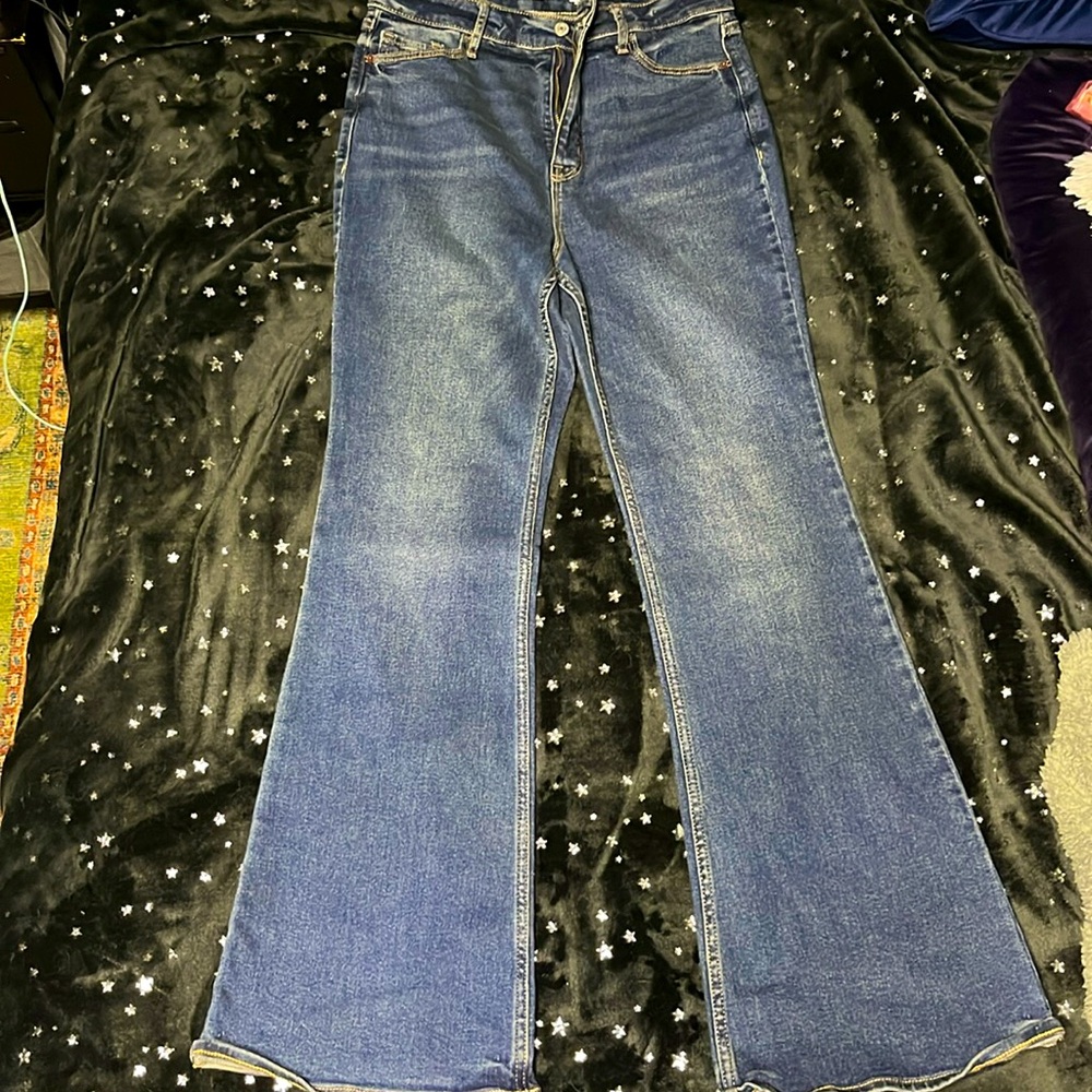OLD NAVY - Higher High Rise Flare Jeans Sz 8 NWOT